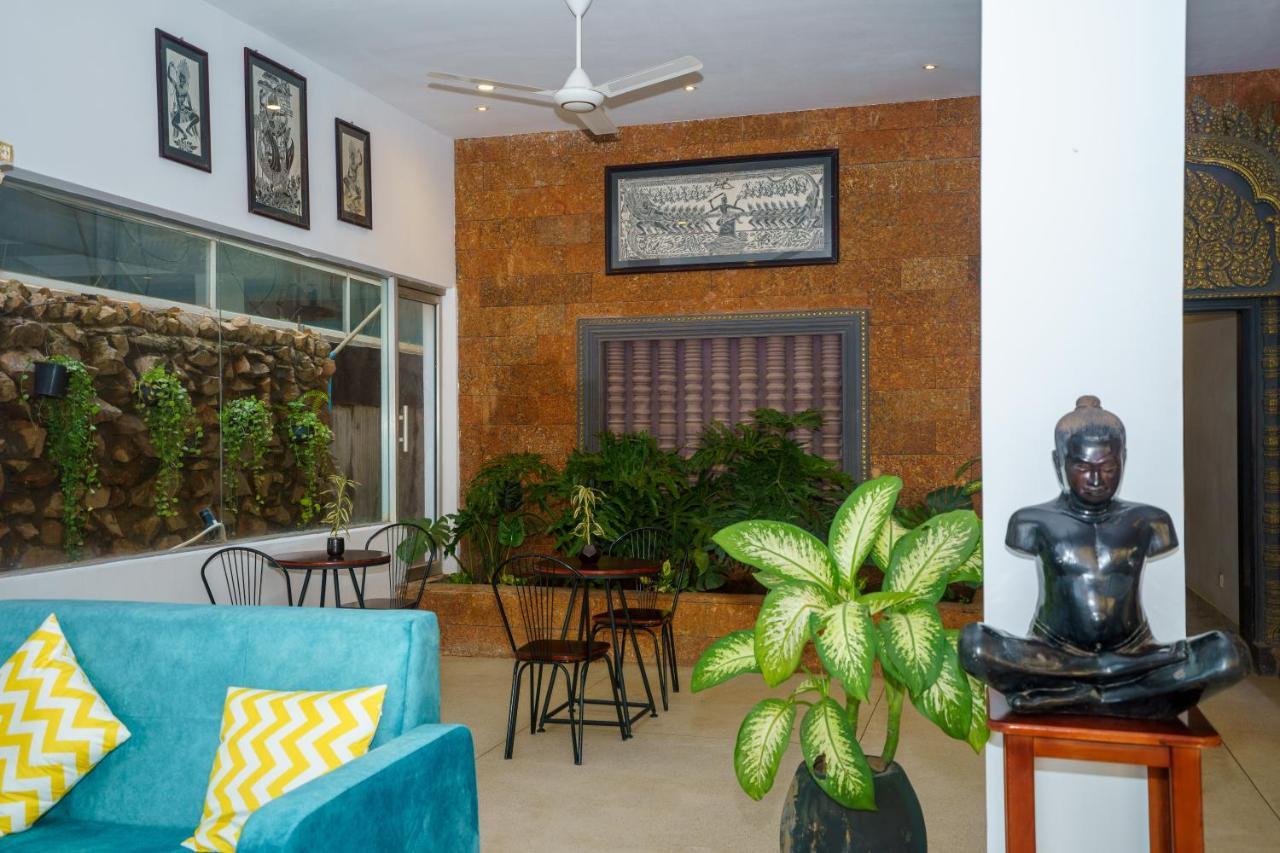 The Rabbit Hole & Siem Reap
