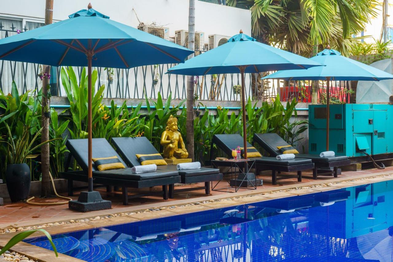 The Rabbit Hole & 3* Siem Reap